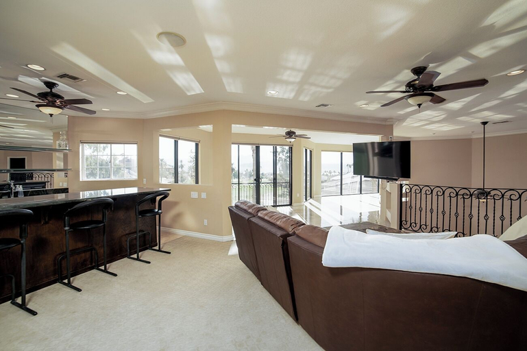 Interior 2, Luxury Golf Course Retreat on Hogan, Mohave