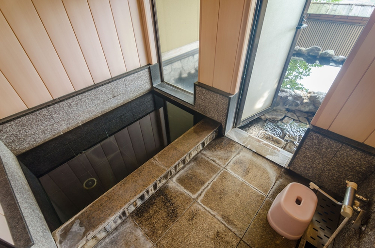 Bathroom 4, Ryokan Fukinoya, Yufu