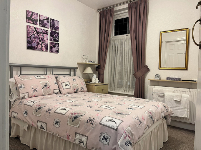 Room 3, seaview guest house, Sefton