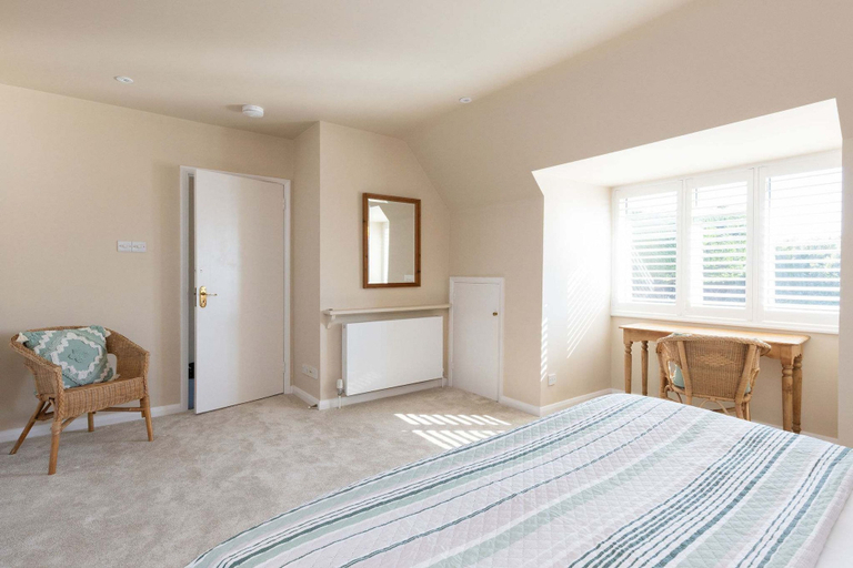 Room 5, Coastal Comfort for 6 Felpham Beach, West Sussex