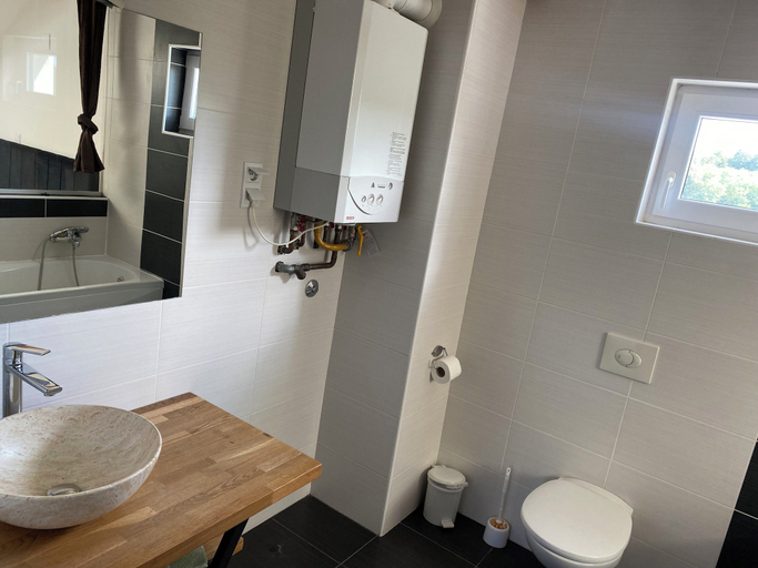 Bathroom 5, Glamping Resort Halicanum, Sveti Martin na Muri