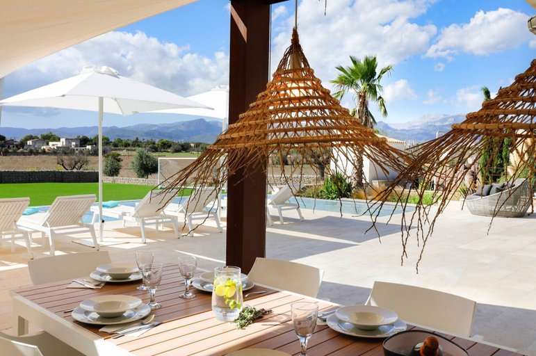 Dining 2, Country House in Mallorca With Pool and BBQ, Baleares