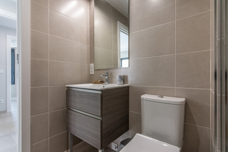 Bathroom 4, Spacious Isla Canela Getaway, Huelva