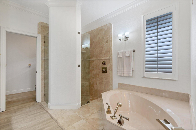 Interior 3, San3337, Charlotte