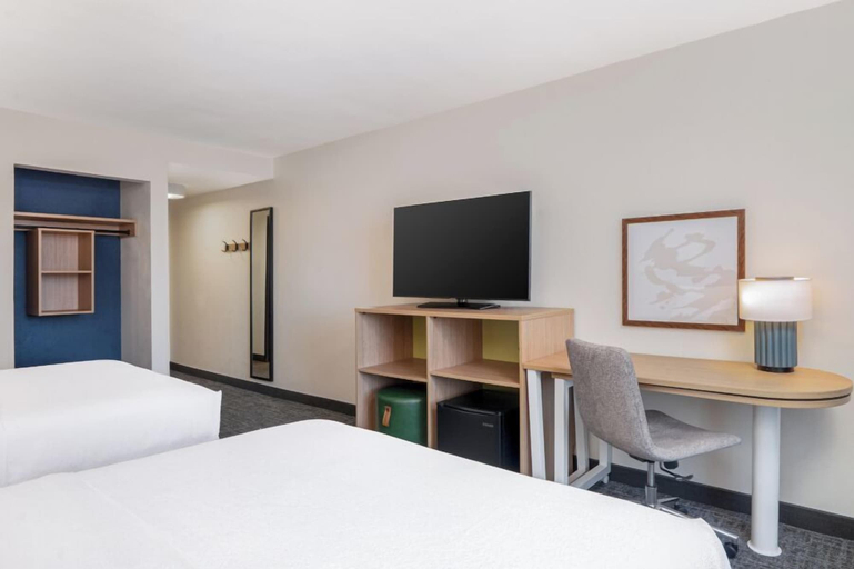 Bedroom 2, Spark by Hilton Murfreesboro, Rutherford