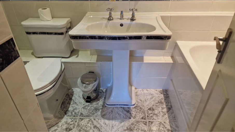Bathroom 3, Lovelady Shield House, Cumbria