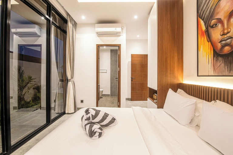 Room 3, Tropical Elegance 5BR Canggu Villa Near Beach, Badung