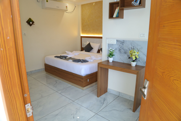 Room 4, Cloud9 Airport Hotel, Ernakulam
