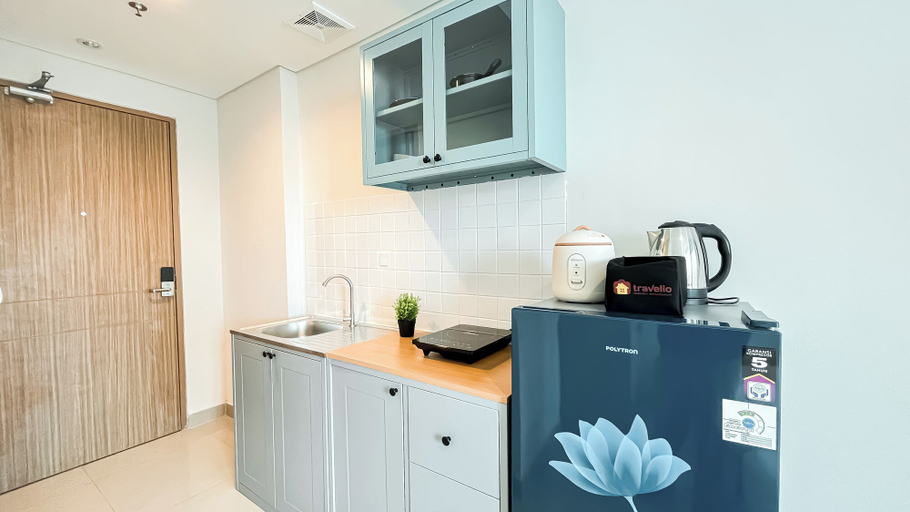 Private kitchen 5, Good Studio At Apartment Tamansari Iswara, Bekasi