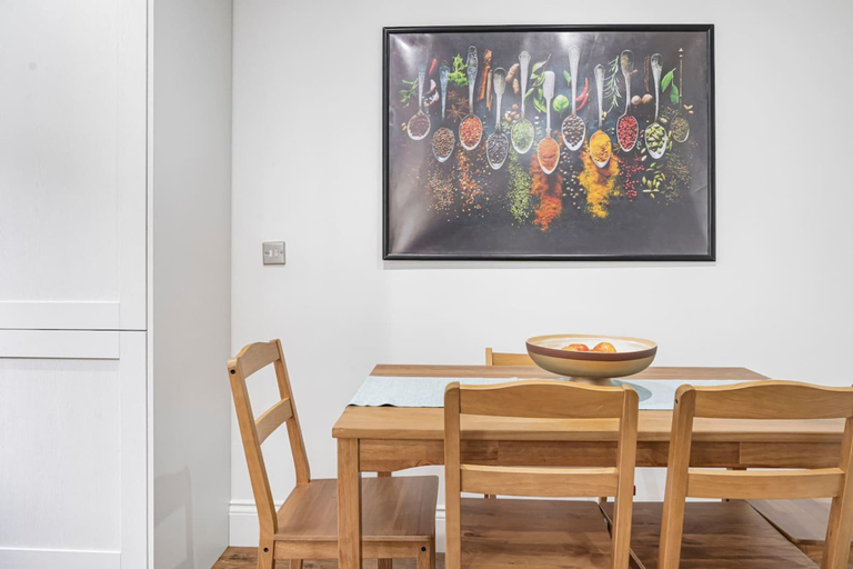 Room 3, Luxury Modern 5-bed Home Maida Vale, London