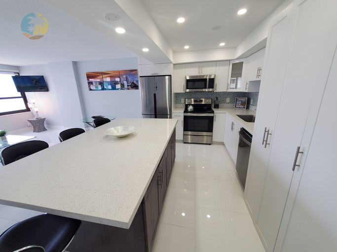 Interior 5, Alexander 1104, Miami-Dade