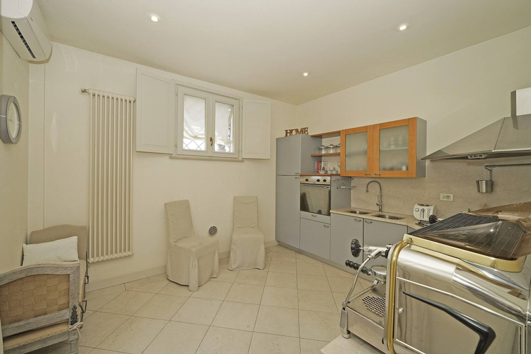 Room 5, Villa San Carlo - Gardagate, Brescia