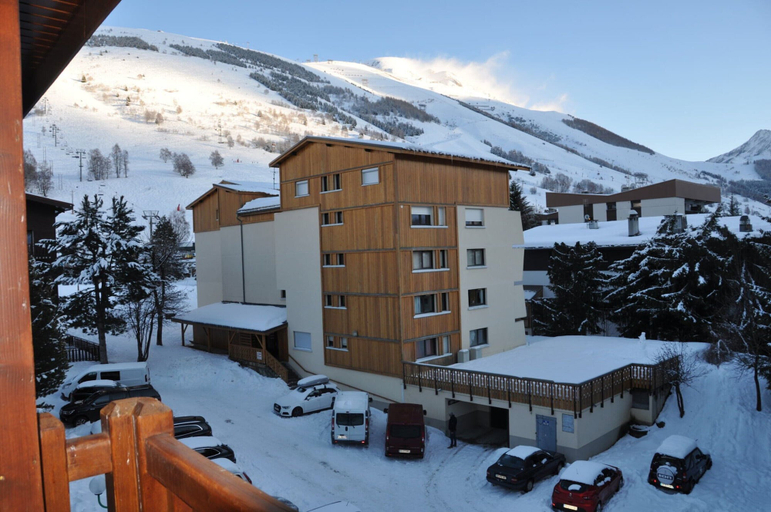 Exterior 4, Mountain Retreat for 6 Guests, Isère