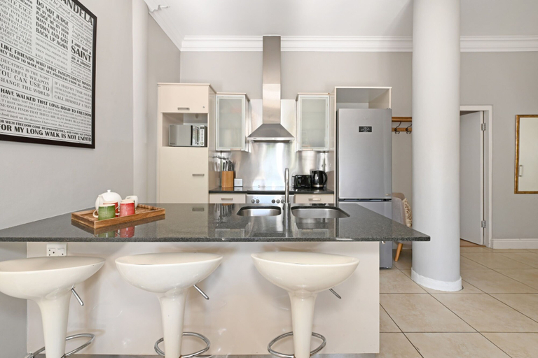 Others 3, Charming Sea Point 1 Bed With Leafy Patio, City of Cape Town
