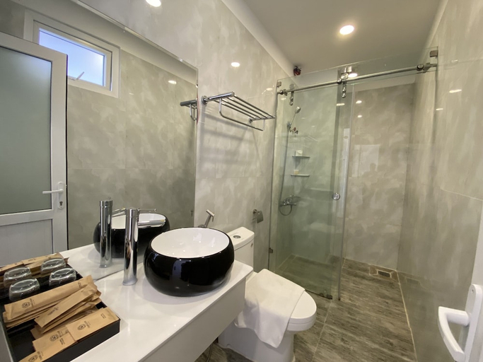 Bathroom 3, Cherry Luxury Hotel, Đà Lạt