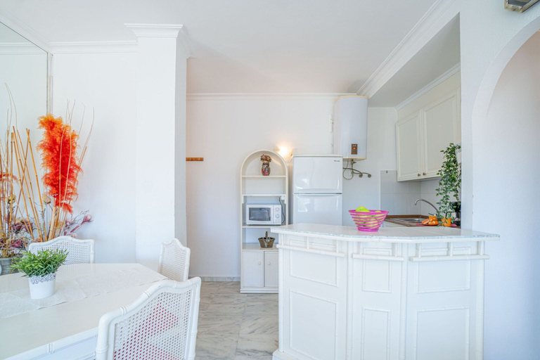 Private kitchen 2, Sea & Mountain View Apartment, Girona