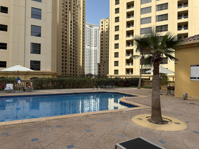 Pool 5, Spacious 2 BR with Sea & Marina View, Dubai