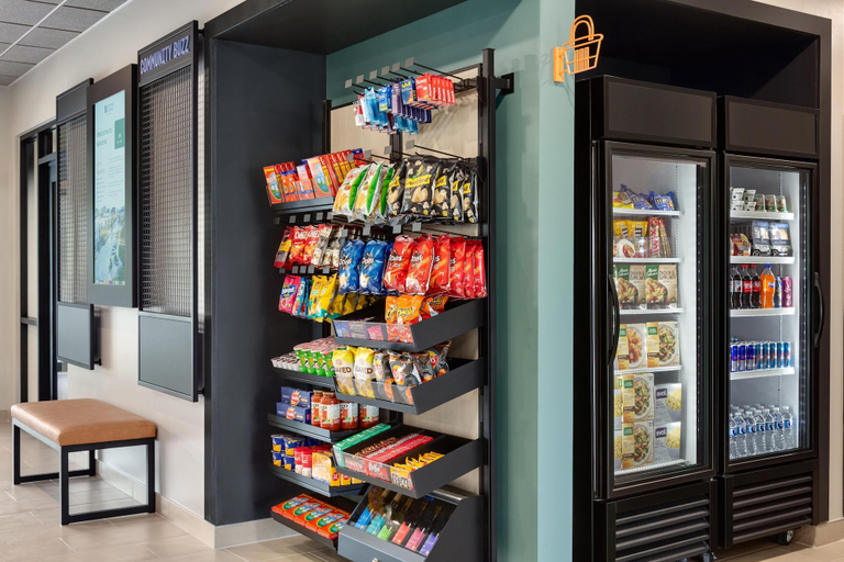 Food & Drinks 5, LivSmart Studios By Hilton Kokomo, Howard