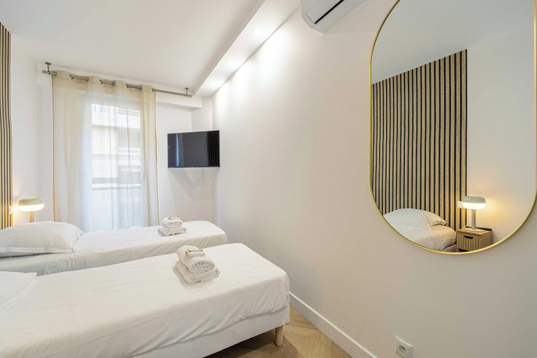 Room 5, Elegant apt With Balcony Near the Beaches - Cannes, Alpes-Maritimes