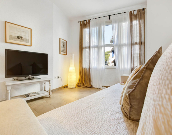 Bedroom 4, Martinez Apartment in Llafranc, Girona