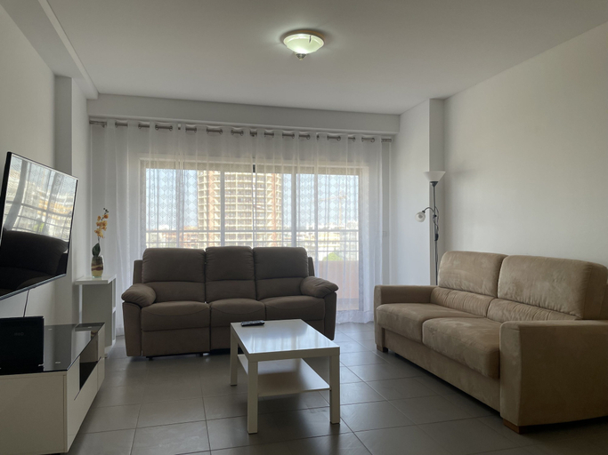 Room 5, 17 in Portim o With 2 Bedrooms and 1 Bathrooms, Portimão