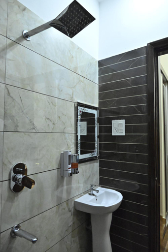 Bathroom 5, GUNTAS RESIDENCY, Amritsar