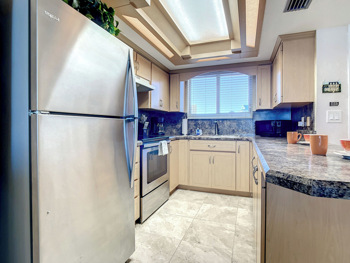 Interior 2, Oceania Beach Club 408, Volusia