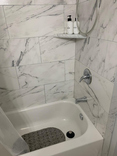 Interior 2, Trendy Apt in Bloomingdale - Parking, Washington D.C.