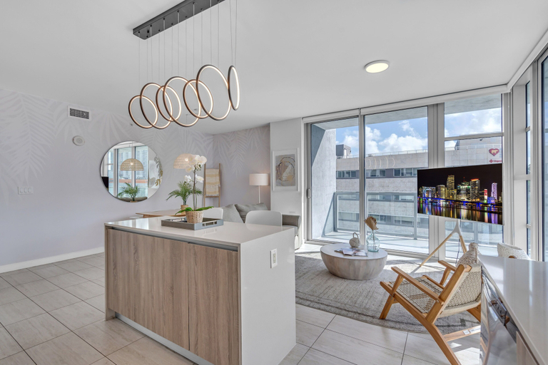 Food & Drinks, Luxe Condos - Miami Design District, Miami-Dade