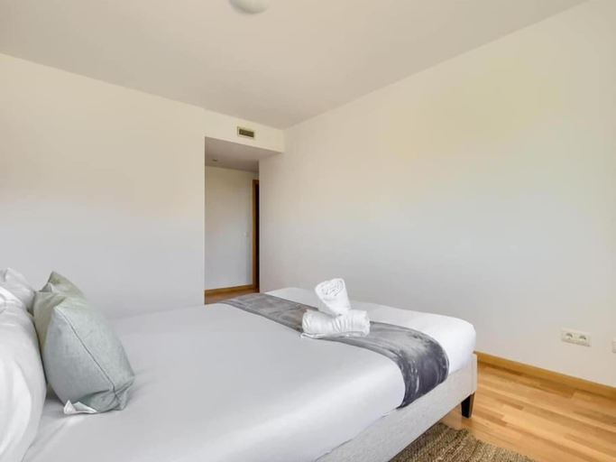 Room, Dobo Getafe Bercial, Madrid