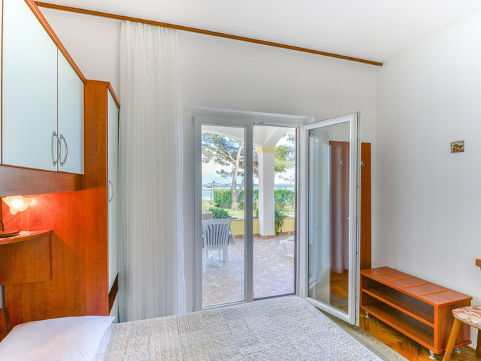 Bedroom 3, Apartment on Vir Island Near Sandy Beaches, Vir