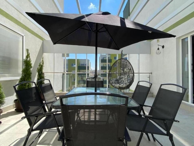 Outdoor dining 2, MoHost Alpine Calm - 2BR Hideaway, Brasov