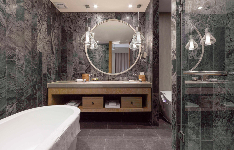 Bathroom 4, Gloria Manor, Pingtung