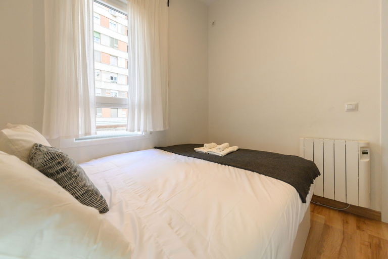 Room 4, M Car1012 Apartamento con 2 Dormitorios 2 ba o, Madrid