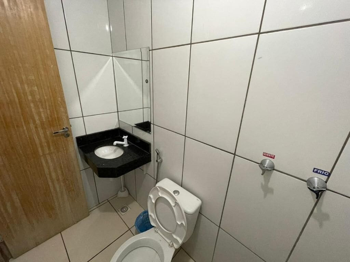 Bathroom, Hotel Oliveira 44, Goiania