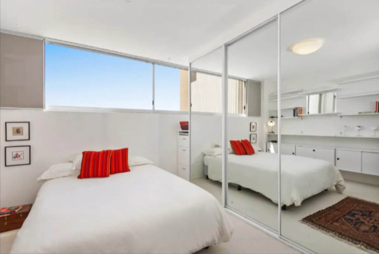 Room, Beachside Paradise - Ocean Views, Central Position, Sydney