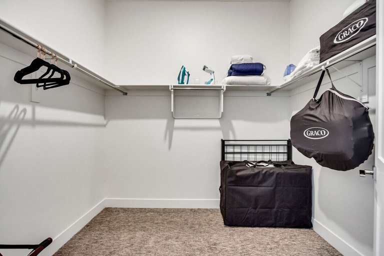Room 3, B106 at The Heights by CDH, Davis