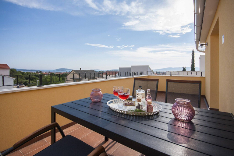 Balcony 5, One Bedroom Apartment With sea View, Šibenik