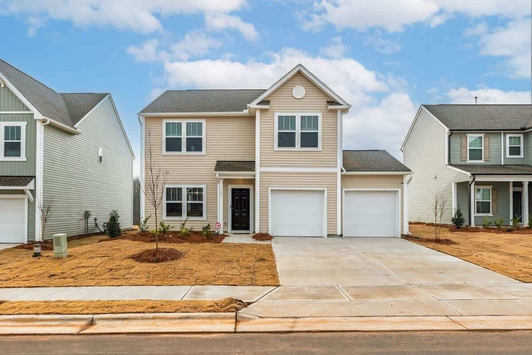 Exterior 3, Modern Comfort Spacious Home 5BR 3BA, Guilford