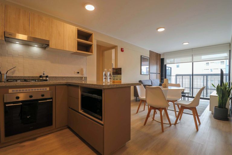 Room 5, w Ravishing 2BR w Balcony in Miraflores, Lima