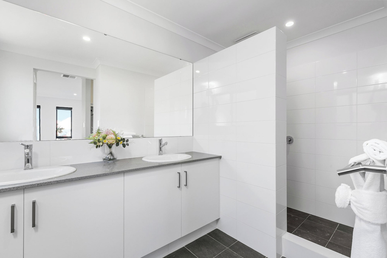 Room 5, Bloom Brick A Sepal Stay, Stirling