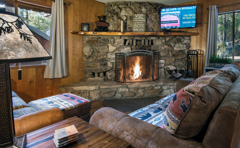 Interior 5, Pine Creek Cabin, Mariposa