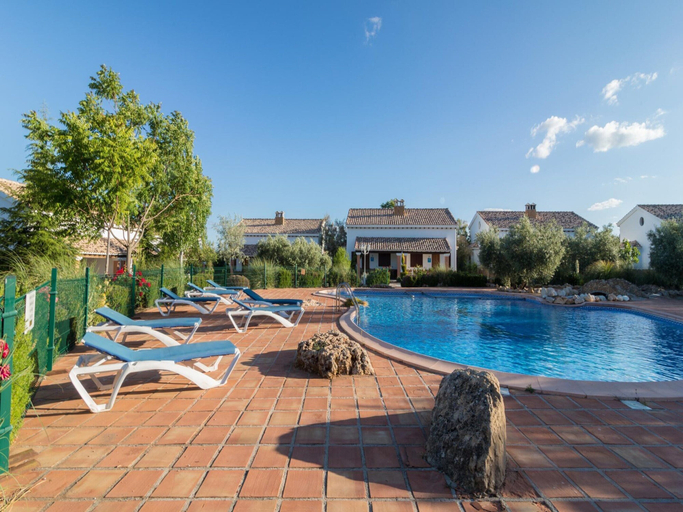 Pool 5, Pet-friendly Ibipozo Getaway, Jaén
