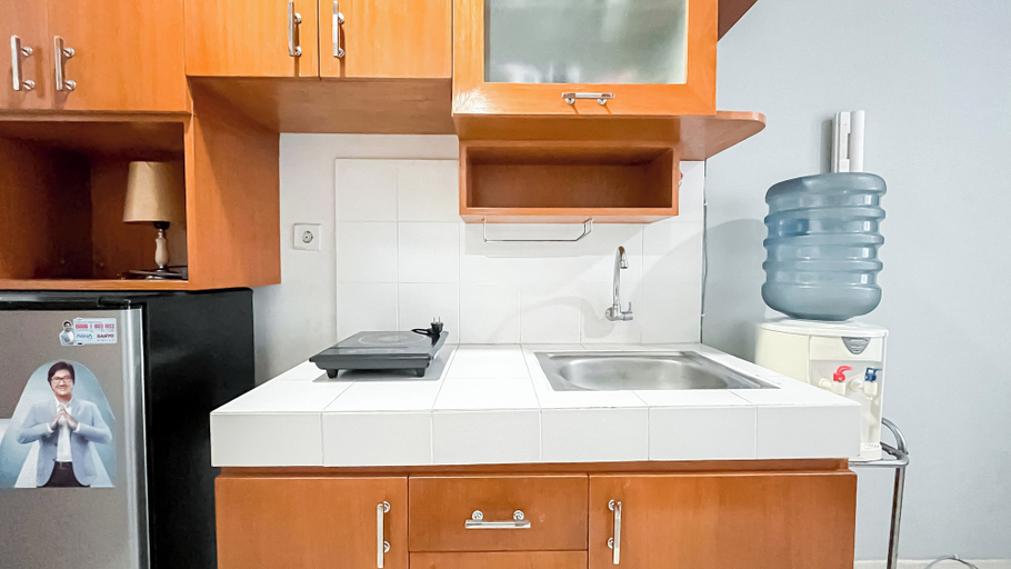Private kitchen 4, Good Living Studio At Cinere Bellevue Suites Apartment, Depok