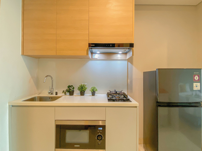 Private kitchen 4, Wonderfully Warm And Homey Studio Apartment Capitol Suites, Jakarta Pusat