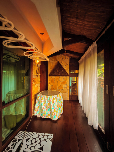 Terrace/patio 4, Serene Palm Heritage Tropical Villa, Ampang