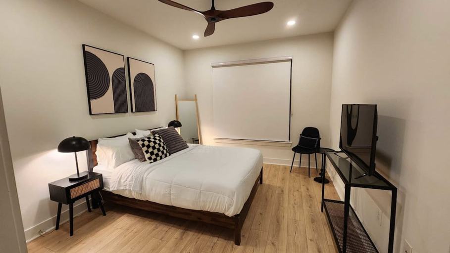 Room 4, Montrose Spring - Stylish 1 BR in Houston, Houston