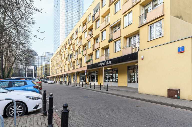 Front of property, Lumina 2-room apart near the Old Town, Warsaw