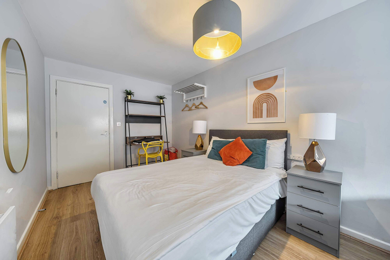 Room 1, Host Stay Apartment 11 Stanley Street, Sefton