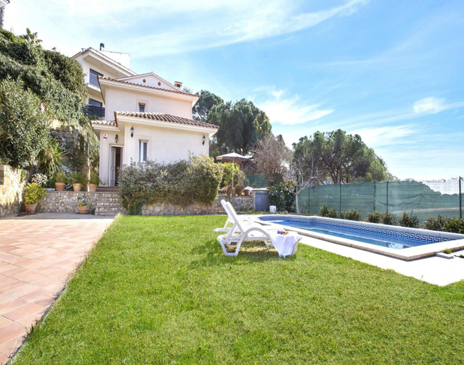 Spa treatment, Villa Near Beach in Lloret de Mar, Girona